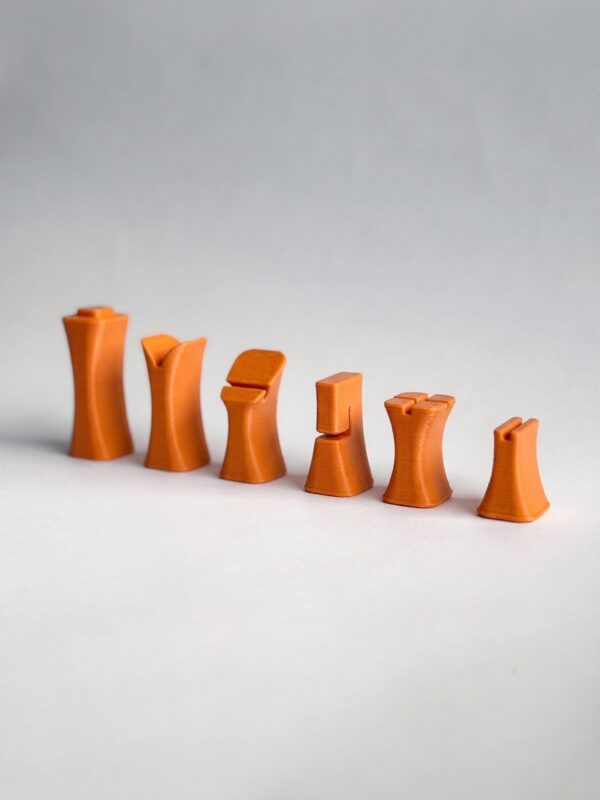 chess neo pieces alignees orange 1